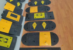 ��������װ��ײ����U�ͷ�ײ�˻����𽺵���ͣ��������
